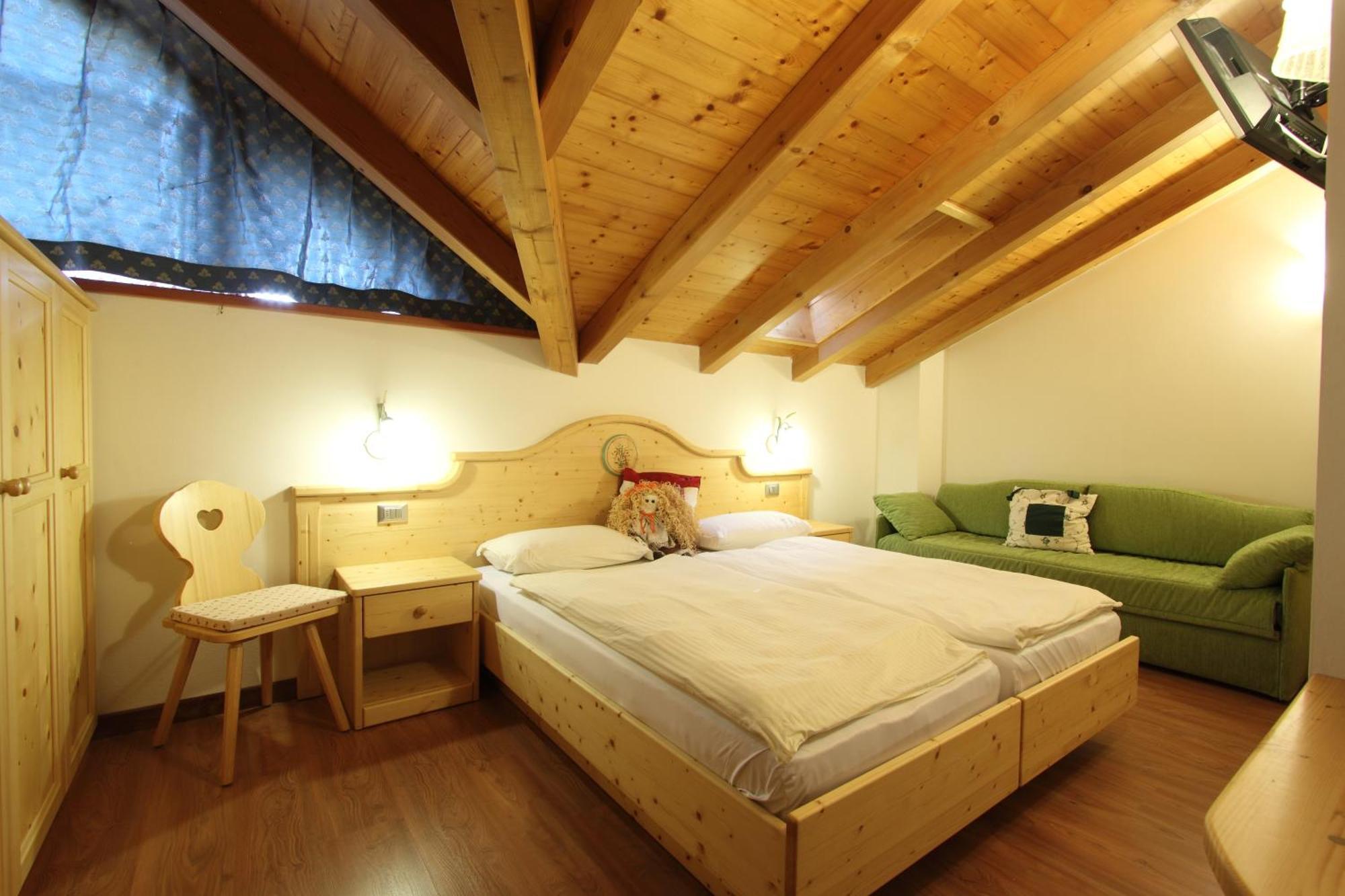 B.& B. Corradini Bed & Breakfast Castello-Molina di Fiemme Exterior photo