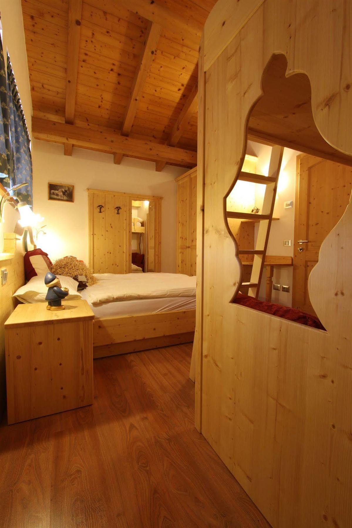 B.& B. Corradini Bed & Breakfast Castello-Molina di Fiemme Exterior photo