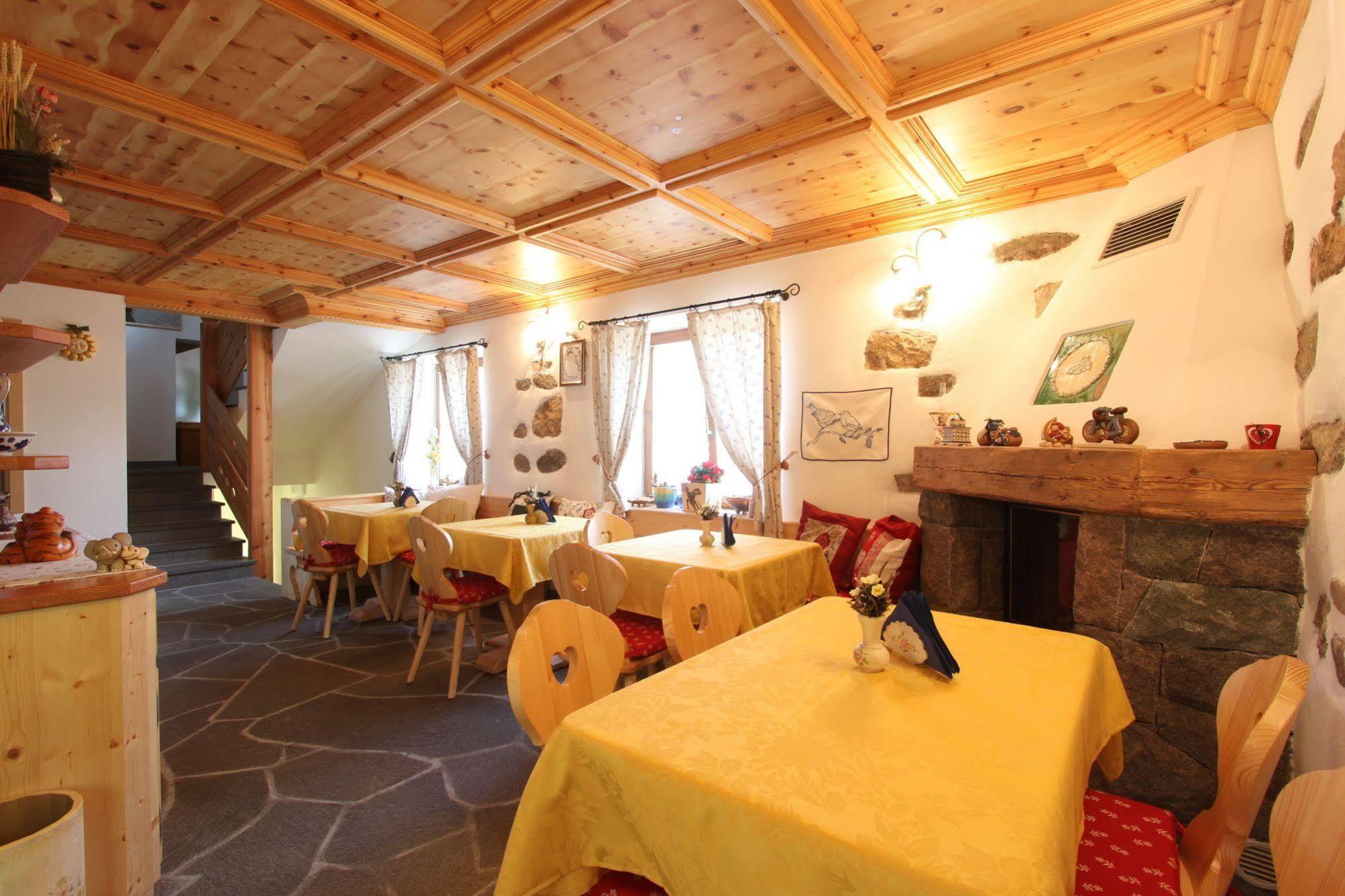 B.& B. Corradini Bed & Breakfast Castello-Molina di Fiemme Exterior photo