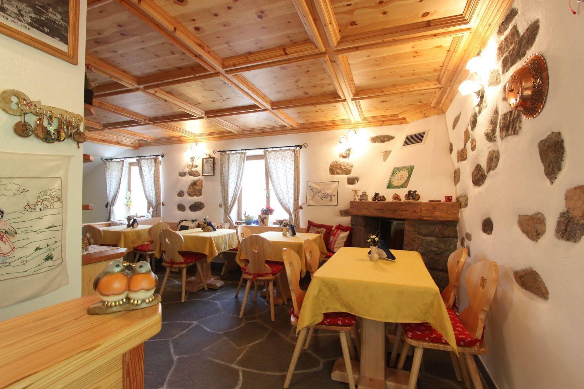 B.& B. Corradini Bed & Breakfast Castello-Molina di Fiemme Exterior photo